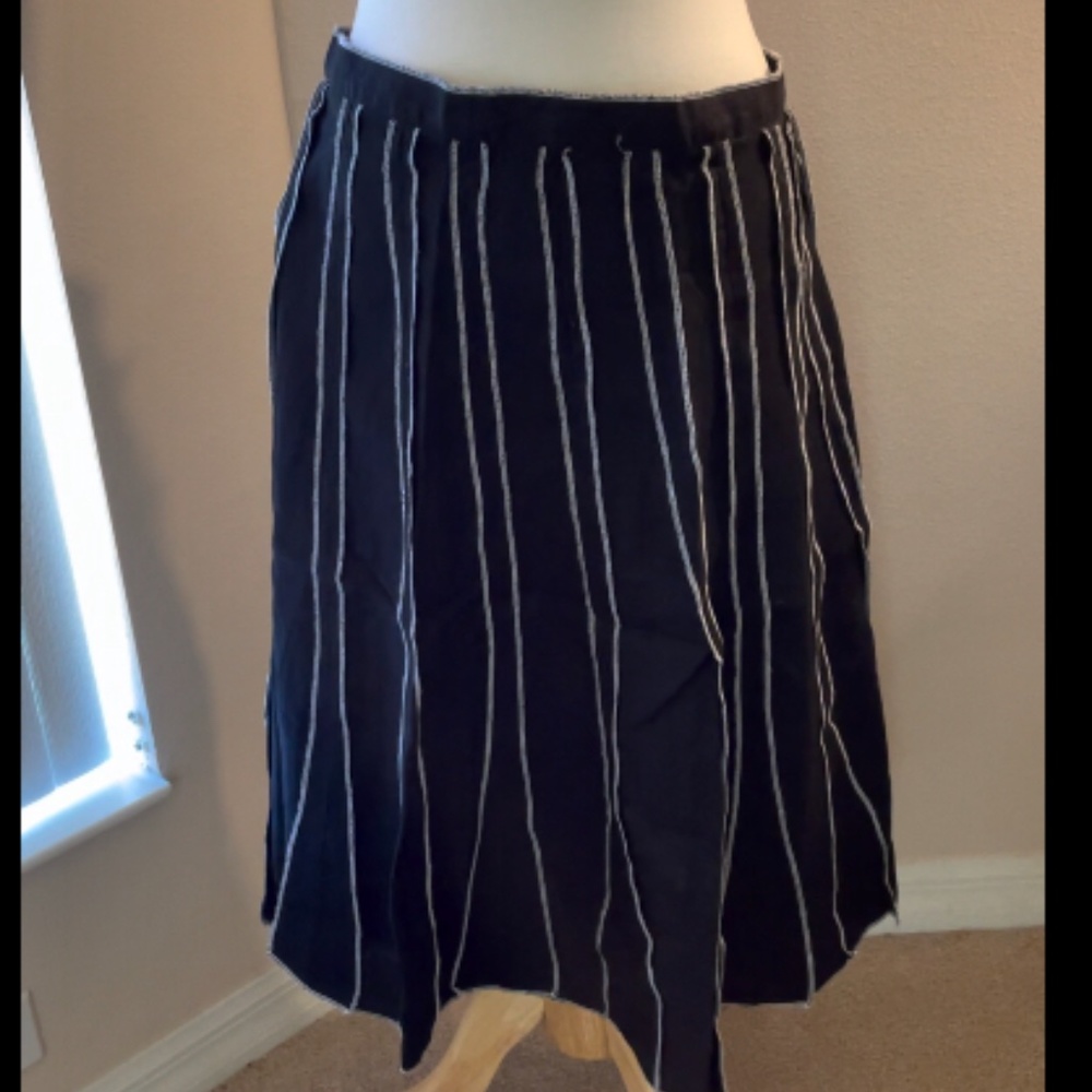 NWT Grace Element brand, A-line, 100% linen, striped skirt size 8